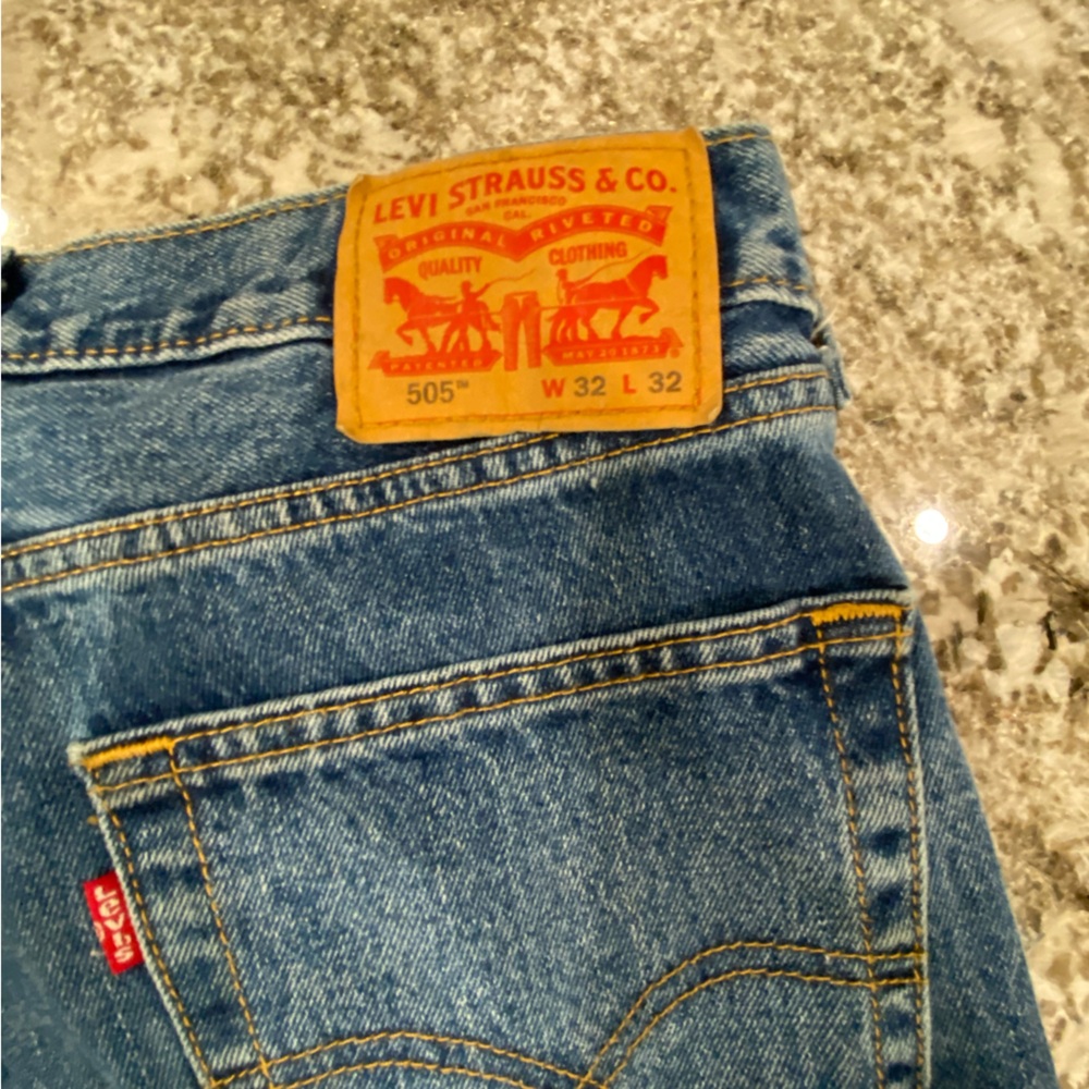 505 Levi’s - Picture 5 of 5